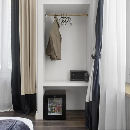 Gh Navona Pensión 5*