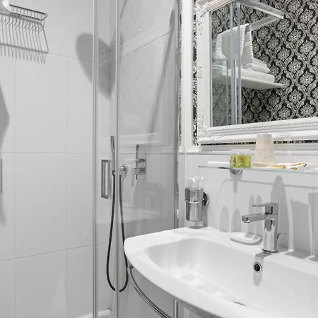 Ghr Navona Pensjonat 4*