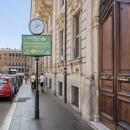 Ghr Navona 4*