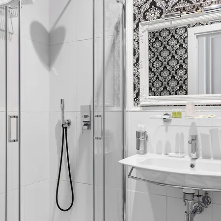 Ghr Navona Pensjonat 4*